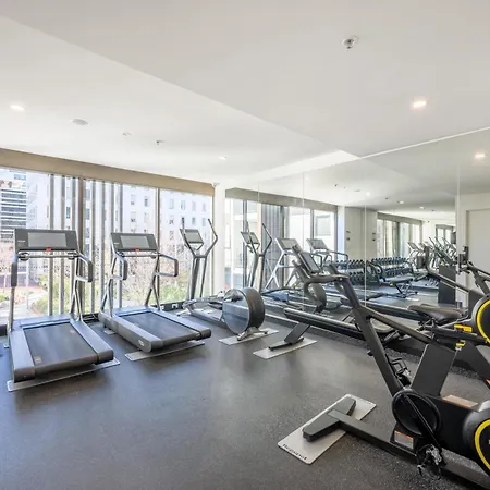 Central Located 2 Bedroom Apartment In Canberra With Parking Exterior photo